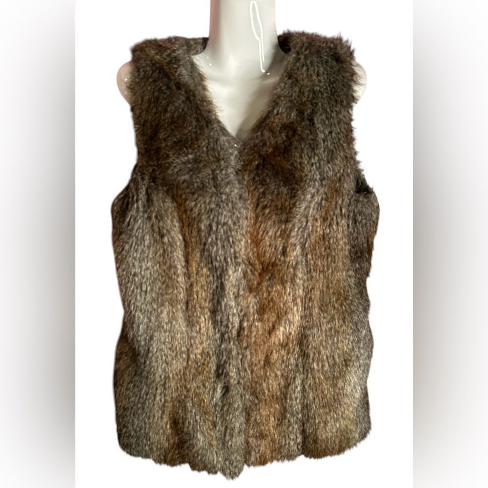 Revue Brown Faux Fur Acrylic Blend
Winter Vest Women's Large